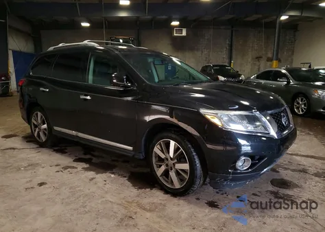 2015 Nissan Pathfinder S z USA, uszkodzony, nr VIN 5N1AR2MMXFC712845